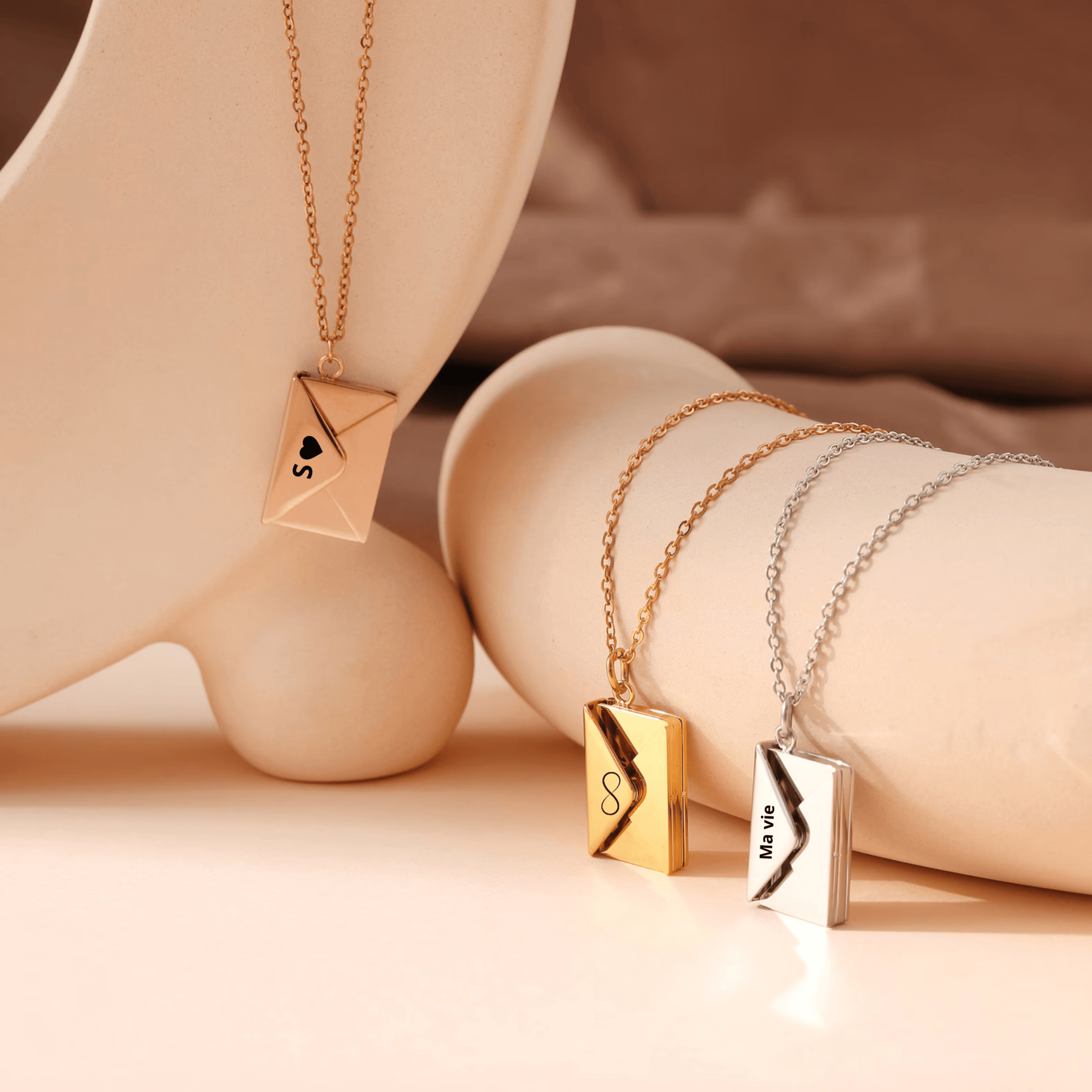 Collier Enveloppe à graver - Majestic Store